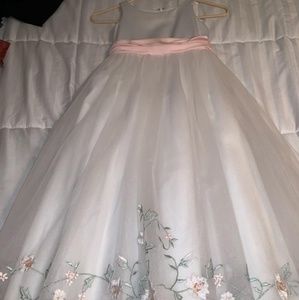 Pretty flower girl/pageant dress